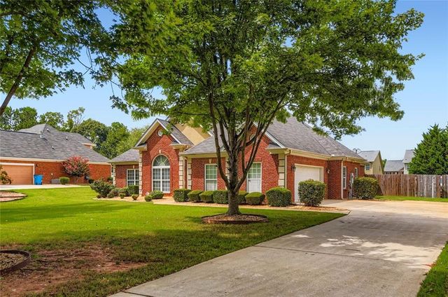 449 Glouchester Drive, Locust Grove, GA 30248