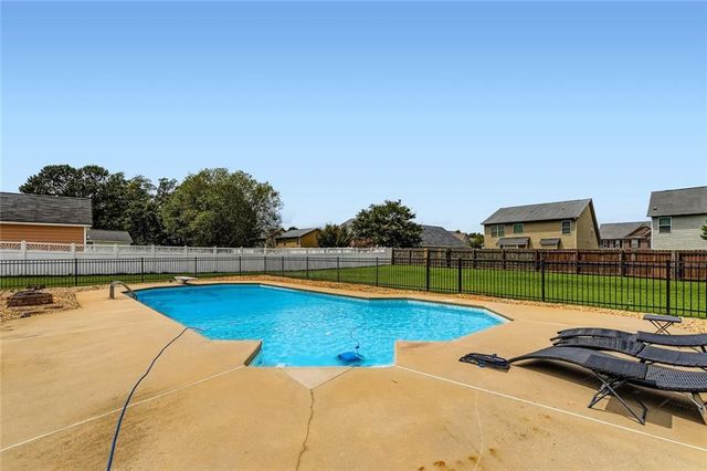449 Glouchester Drive, Locust Grove, GA 30248