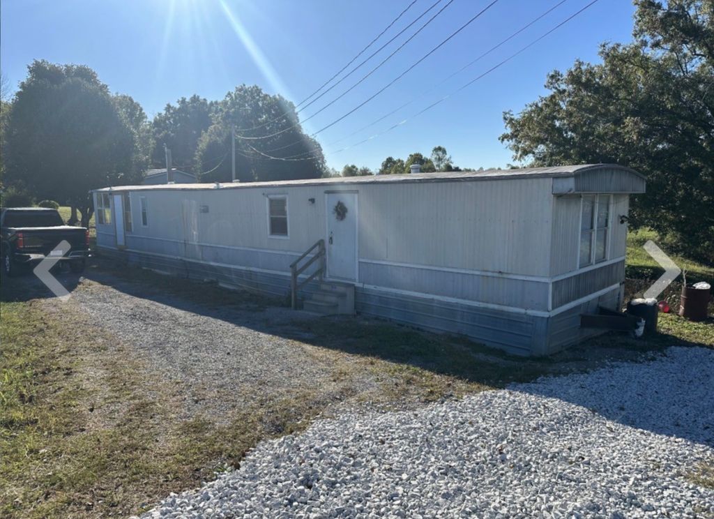 588 Cecil Hale Rd, Smithville, TN 37166