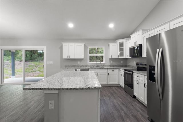 16 W BIMINI DRIVE, Dunnellon, FL 34434