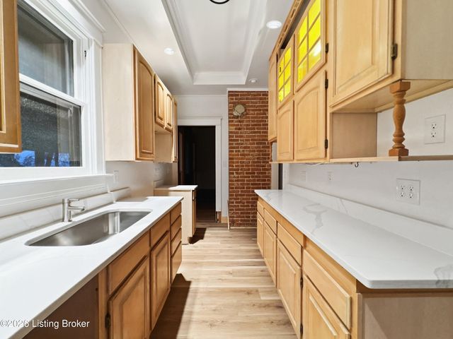 3715 Dixie Hwy, Louisville, KY 40216