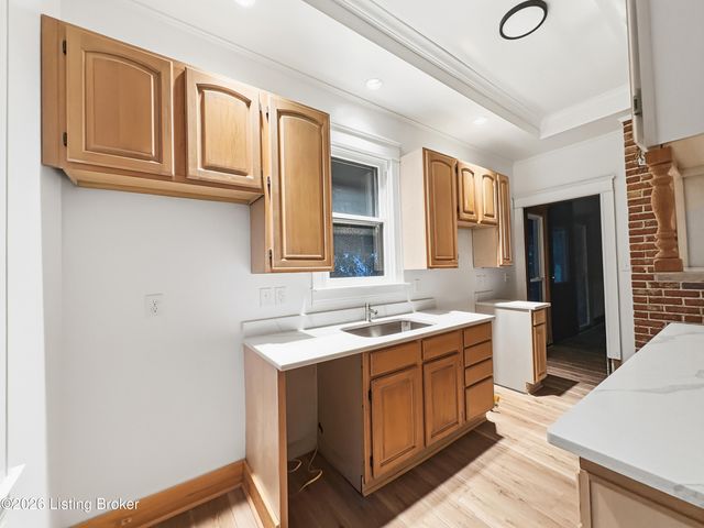 3715 Dixie Hwy, Louisville, KY 40216