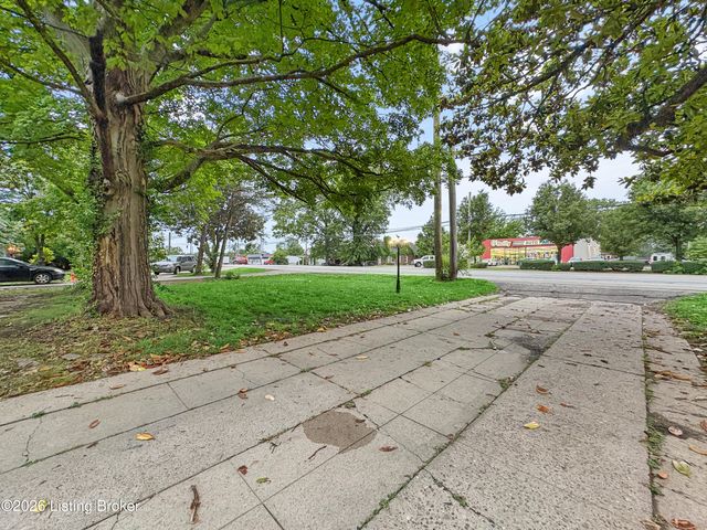 3715 Dixie Hwy, Louisville, KY 40216