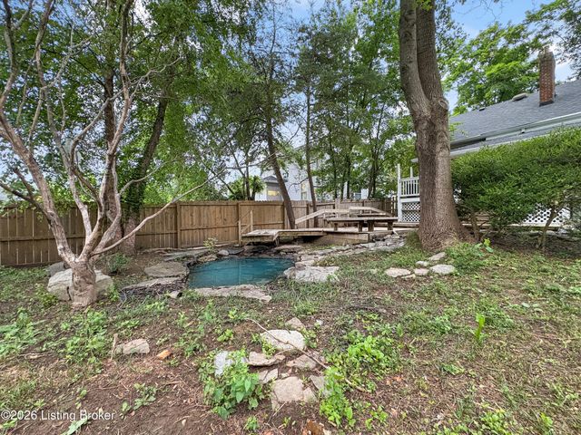3715 Dixie Hwy, Louisville, KY 40216
