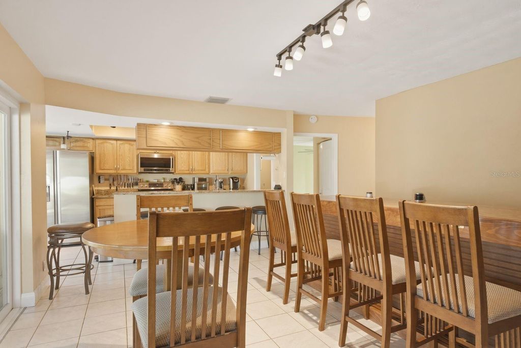 Image 12 of property listing at 1680 CINNAMON LANE, Dunedin, FL 34698