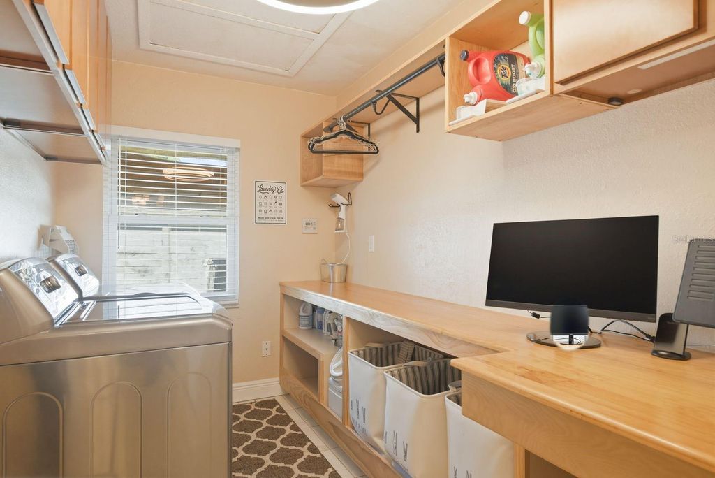 Image 20 of property listing at 1680 CINNAMON LANE, Dunedin, FL 34698