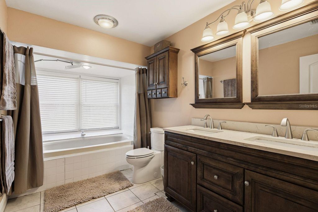 Image 23 of property listing at 1680 CINNAMON LANE, Dunedin, FL 34698