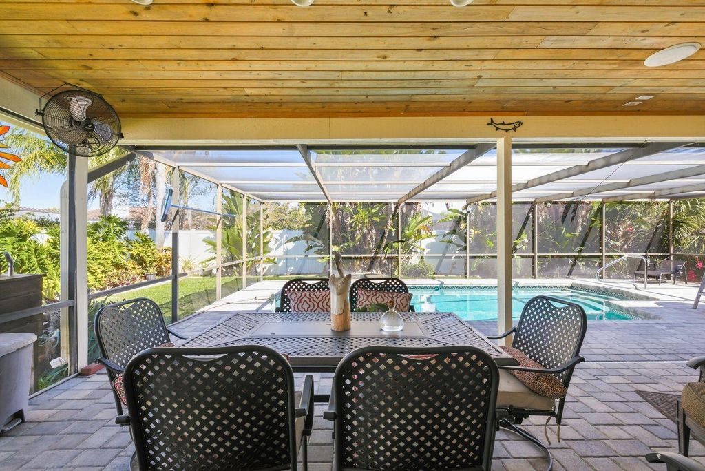 Image 29 of property listing at 1680 CINNAMON LANE, Dunedin, FL 34698