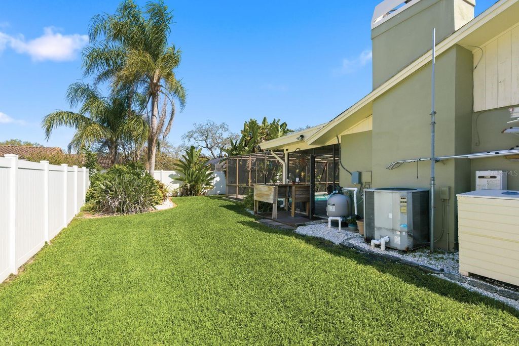 Image 37 of property listing at 1680 CINNAMON LANE, Dunedin, FL 34698