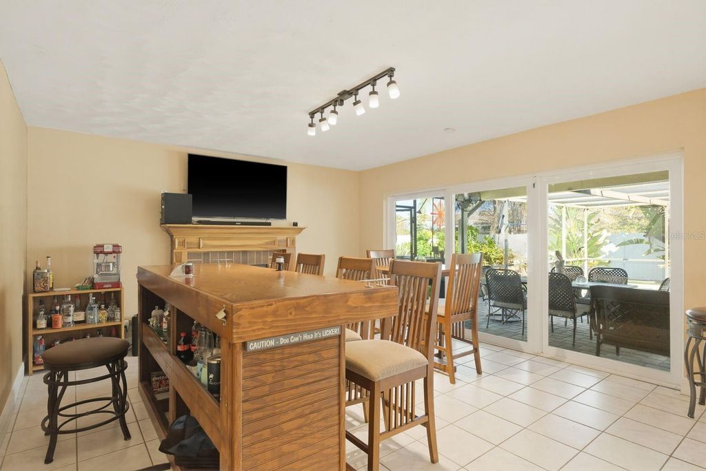 Image 9 of property listing at 1680 CINNAMON LANE, Dunedin, FL 34698