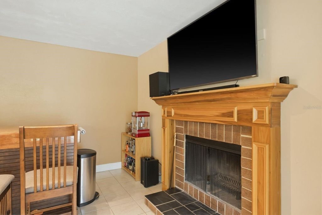 Image 10 of property listing at 1680 CINNAMON LANE, Dunedin, FL 34698