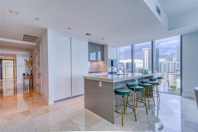 788 NE 23rd St 1102, Miami, FL 33137