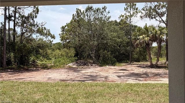 5233 44 ST, Naples, FL 34120