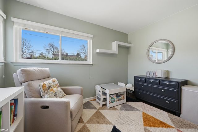 801 W Baker Avenue, Clawson, MI 48017