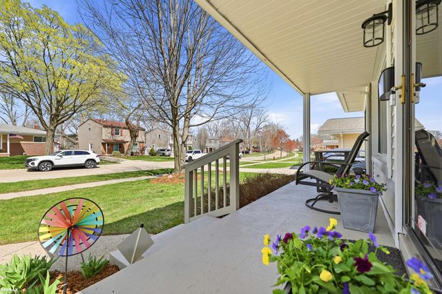 801 W Baker Avenue, Clawson, MI 48017