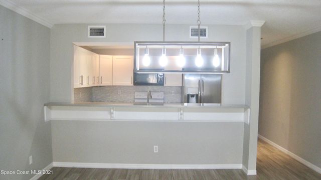 125 Escambia Lane 304, Cocoa Beach, FL 32931