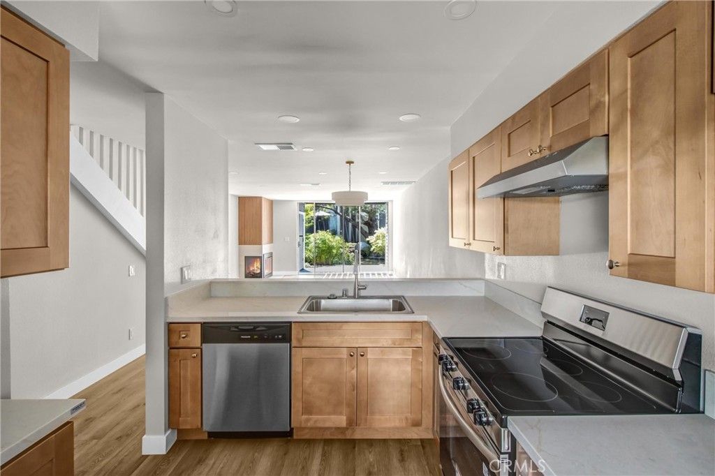 Image 4 of property listing at 25523 Pine Creek Lane, Wilmington, CA 90744