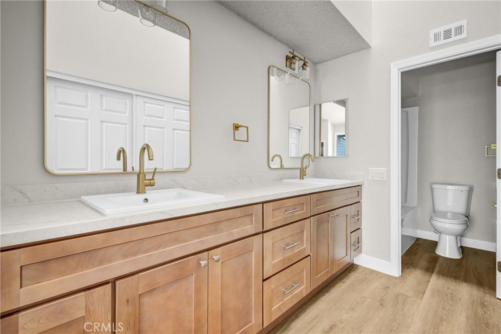 Image 9 of property listing at 25523 Pine Creek Lane, Wilmington, CA 90744