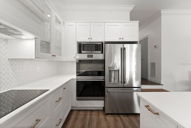 625 TROPICAL BREEZE WAY, Tampa, FL 33602