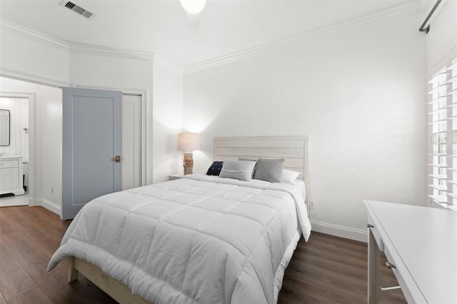 625 TROPICAL BREEZE WAY, Tampa, FL 33602