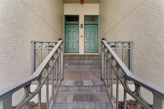 625 TROPICAL BREEZE WAY, Tampa, FL 33602