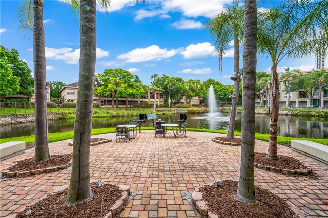 625 TROPICAL BREEZE WAY, Tampa, FL 33602