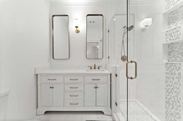 625 TROPICAL BREEZE WAY, Tampa, FL 33602