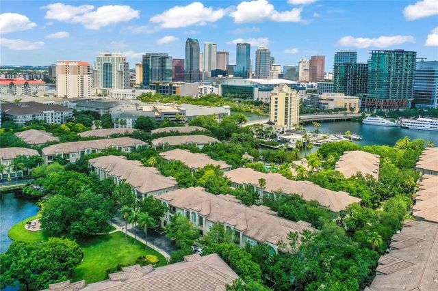 625 TROPICAL BREEZE WAY, Tampa, FL 33602