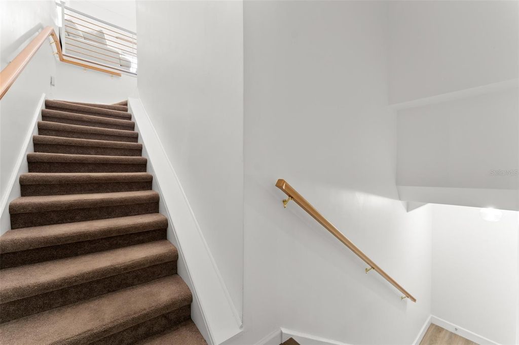 Image 30 of property listing at 625 TROPICAL BREEZE WAY, Tampa, FL 33602