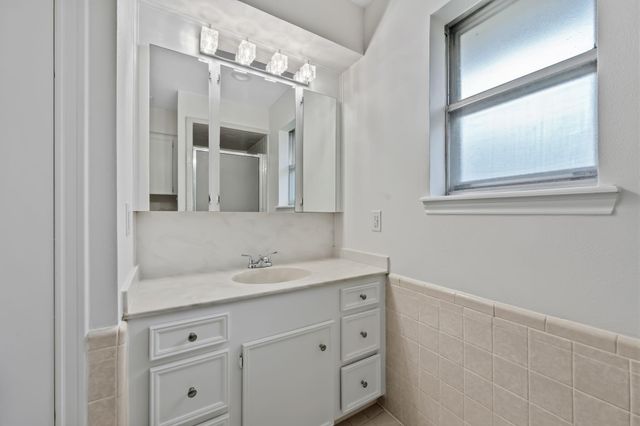 8022 Bayside Boulevard, Beach City, TX 77523