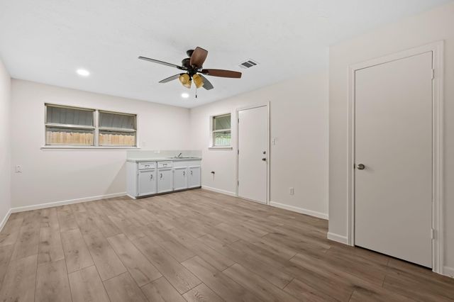 8022 Bayside Boulevard, Beach City, TX 77523