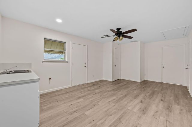 8022 Bayside Boulevard, Beach City, TX 77523