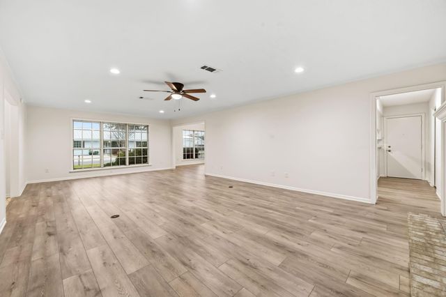 8022 Bayside Boulevard, Beach City, TX 77523