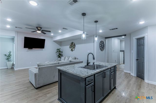 1306 Pleasant Street, Gatesville, TX 76528