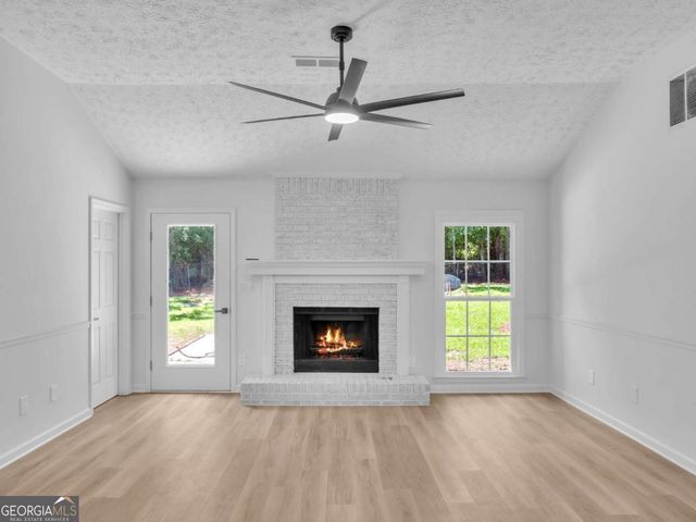 6735 River Glen Drive, Riverdale, GA 30296