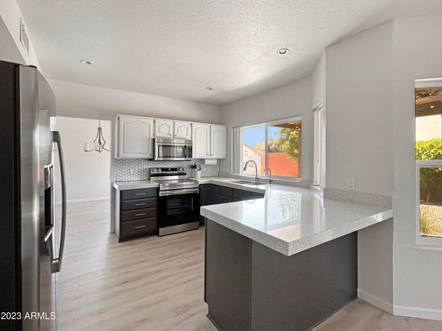 1937 E CITATION Lane, Tempe, AZ 85284