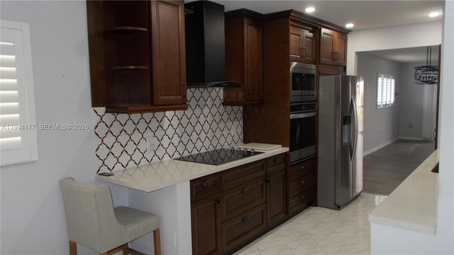 13705 SW 12th St 401B, Pembroke Pines, FL 33027