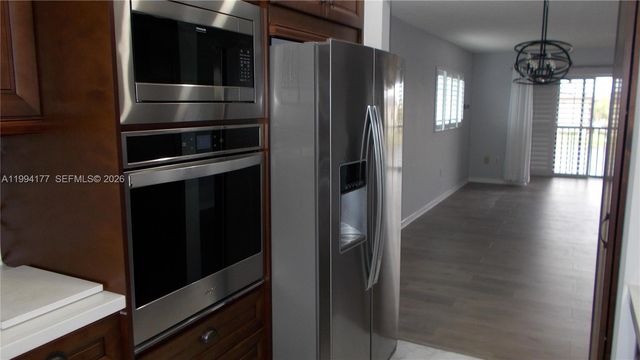 13705 SW 12th St 401B, Pembroke Pines, FL 33027