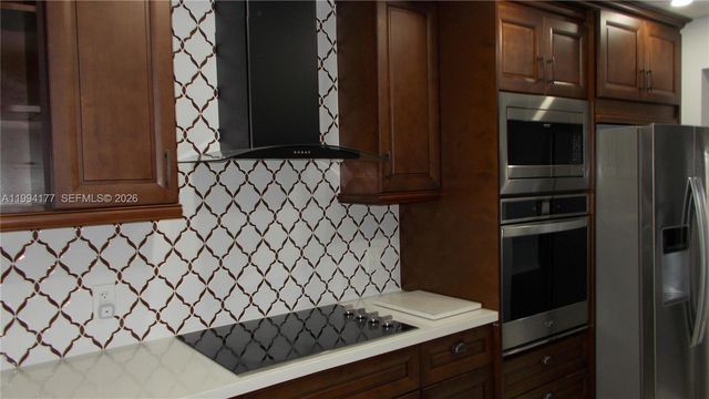 13705 SW 12th St 401B, Pembroke Pines, FL 33027