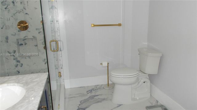 13705 SW 12th St 401B, Pembroke Pines, FL 33027