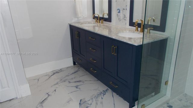 13705 SW 12th St 401B, Pembroke Pines, FL 33027