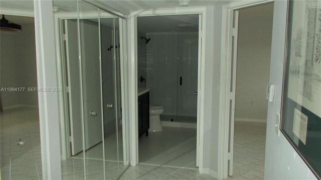 13705 SW 12th St 401B, Pembroke Pines, FL 33027