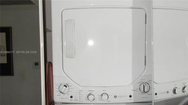 13705 SW 12th St 401B, Pembroke Pines, FL 33027