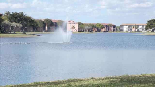 13705 SW 12th St 401B, Pembroke Pines, FL 33027