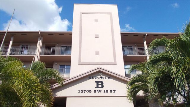 13705 SW 12th St 401B, Pembroke Pines, FL 33027