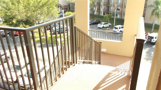 13705 SW 12th St 401B, Pembroke Pines, FL 33027