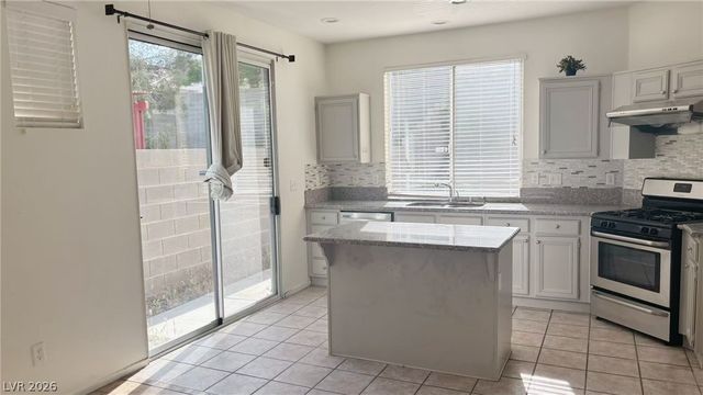 313 Lilac Arbor Street, Las Vegas, NV 89144