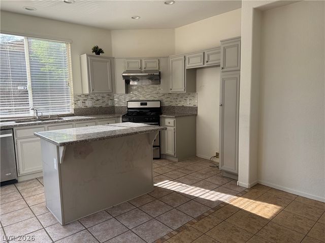 313 Lilac Arbor Street, Las Vegas, NV 89144