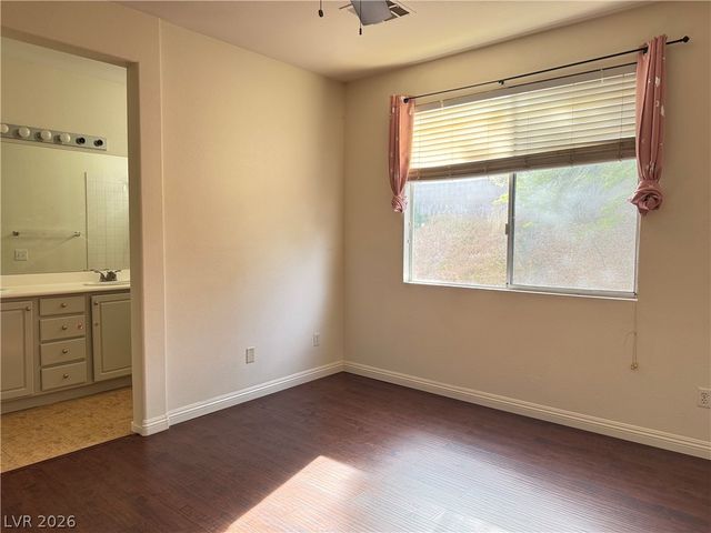 313 Lilac Arbor Street, Las Vegas, NV 89144