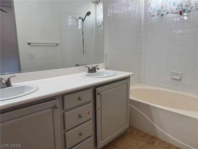 313 Lilac Arbor Street, Las Vegas, NV 89144